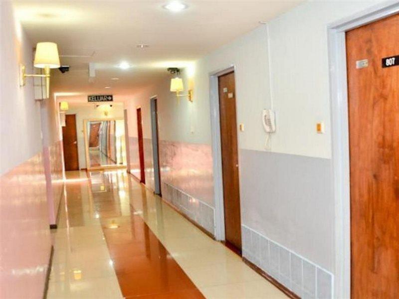 J &J Hotel Kota Kinabalu Exterior foto