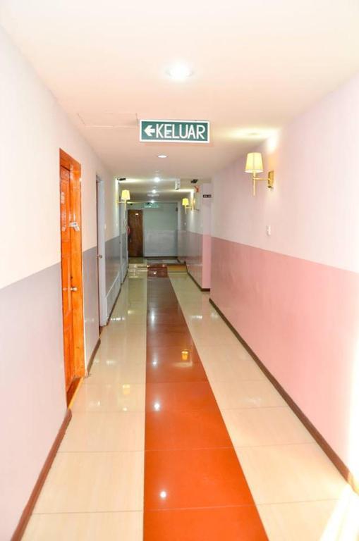 J &J Hotel Kota Kinabalu Exterior foto